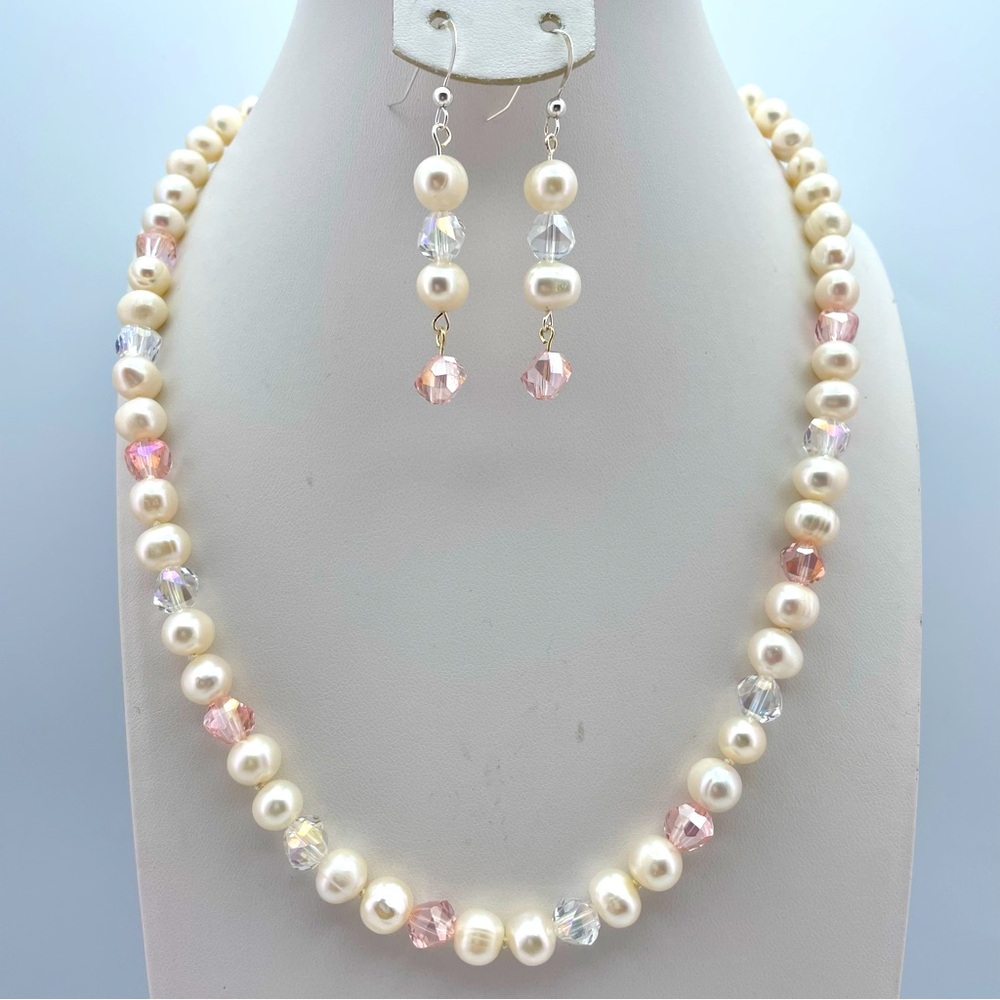NWOT Stunning Sterling Silver Freshwater Pearl & Crystal Necklace Set